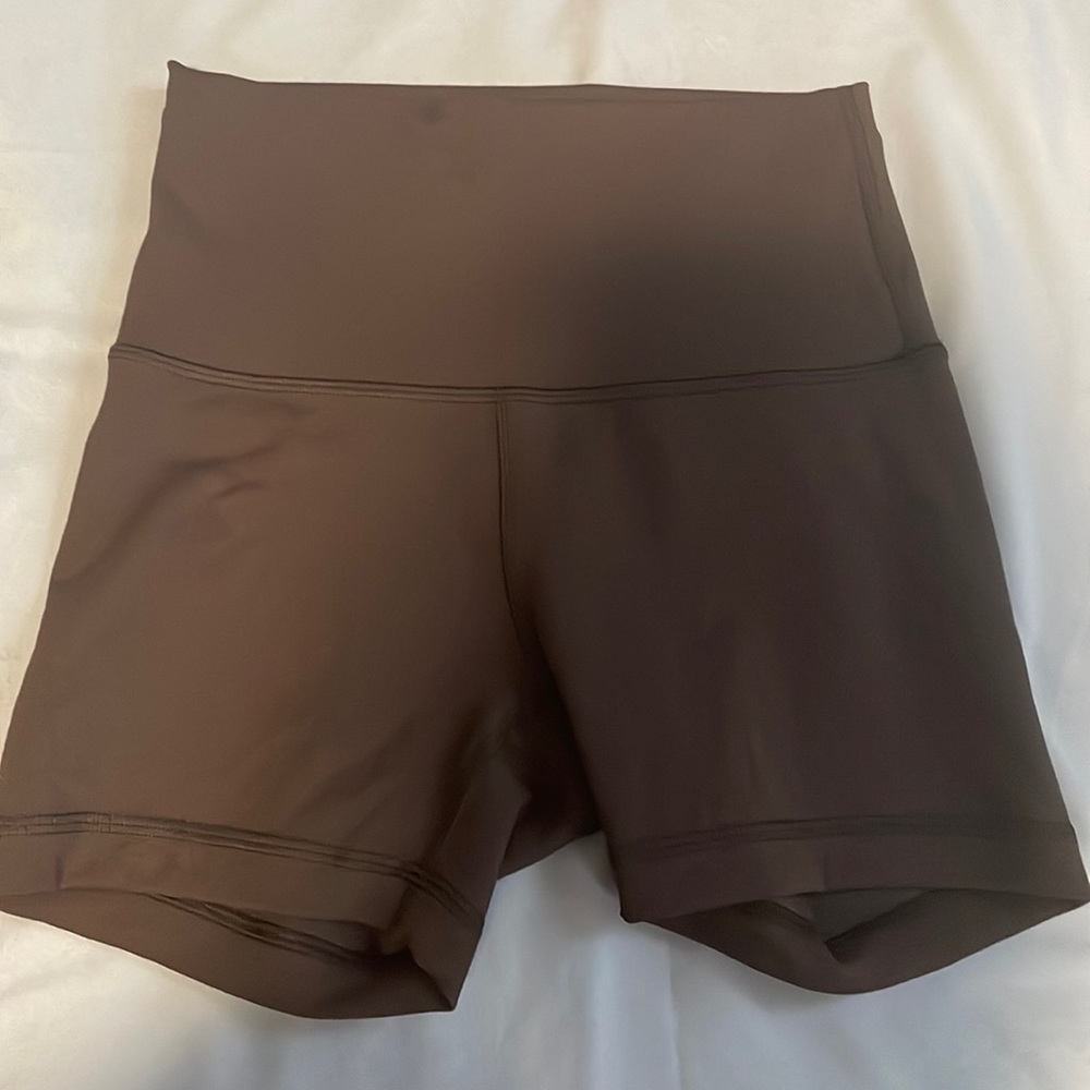 Lululemon wunder under 4” short